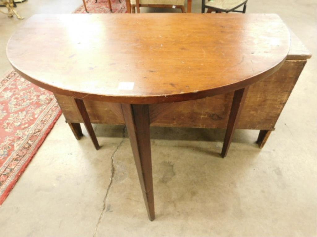 American Primitive Pine End Table (1 of 3)