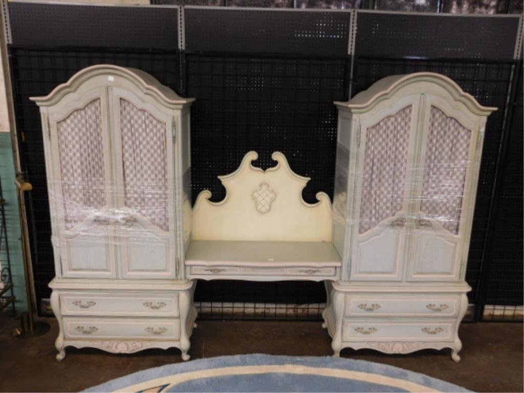 Louis XV Bombe Style Bedroom Set (1 of 10)