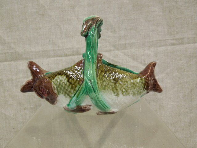 English Majolica Double Fish Basket (1 of 5)
