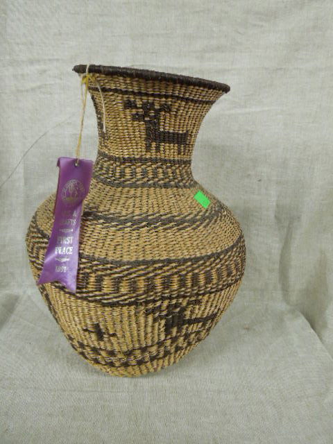American Indian O'odham Nation Basket Vase (1 of 6)