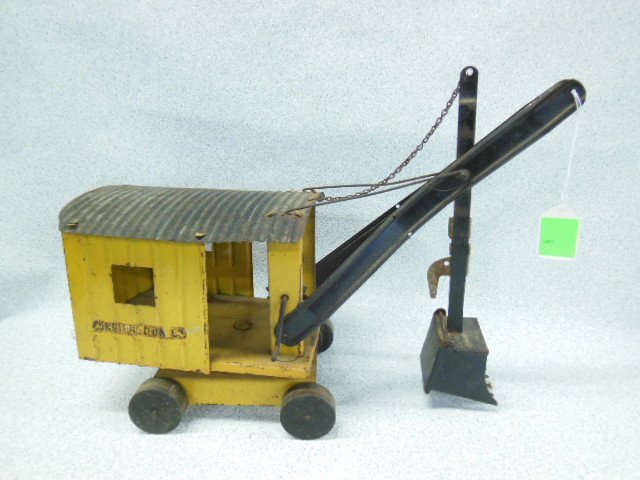 Vintage tin Structo Toys steam shovel (1 of 6)