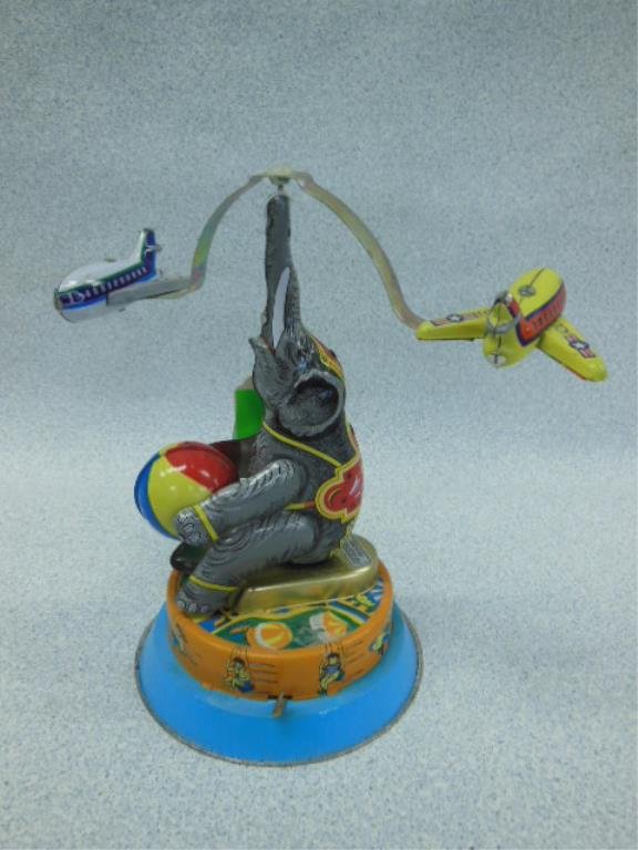 Vintage tin wind up carnival ride (1 of 4)