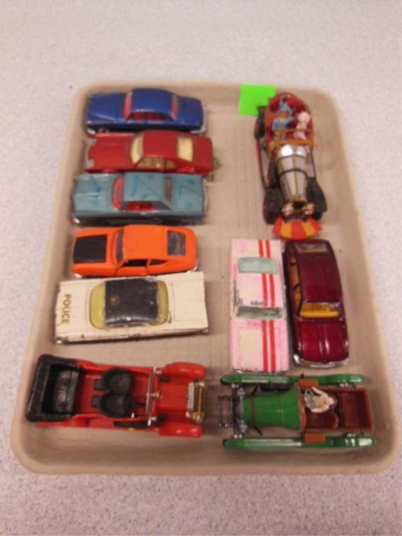 10 Vintage Corgi vehicles (1 of 4)