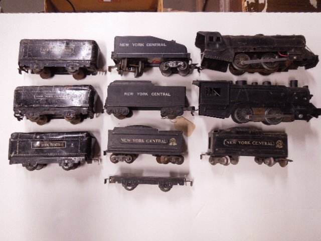 Vintage tin Marx & other engines and tenders: Vintage tin Marx & other engines and tenders, S gauge, including; 2 engines (1 smoker), (3) cars and (3) tenders, plus (1) plastic tender. Condition; non smoker engine missing some top parts, all othe