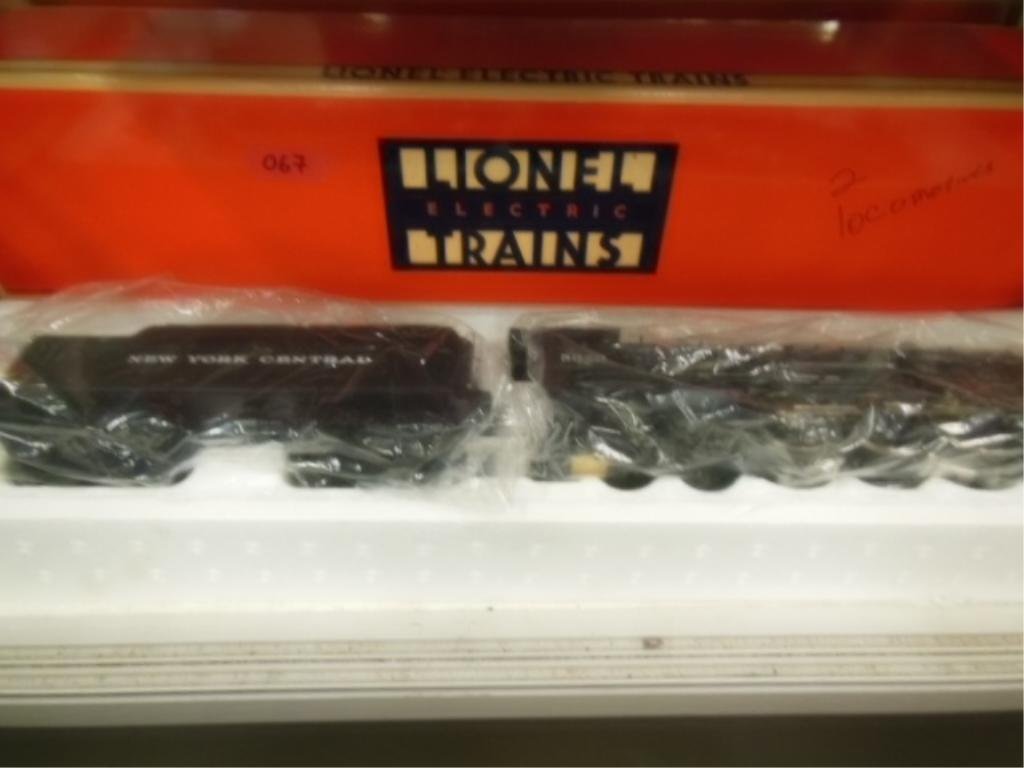 Lionel O gauge locomotive and tender NIB (1 of 4)