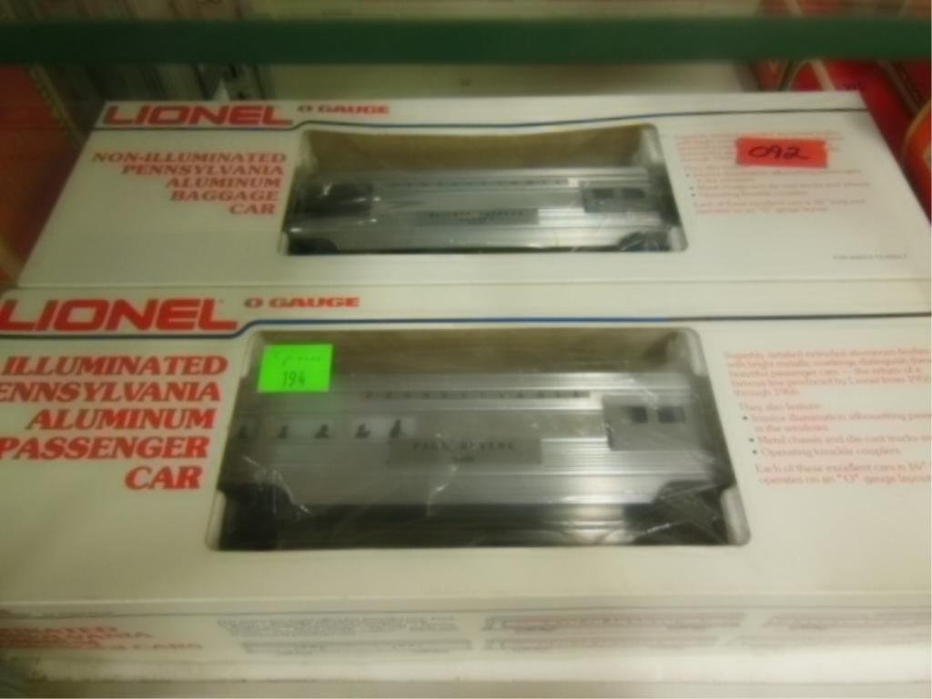 2 Lionel post war O gauge railroad cars NIB (1 of 3)