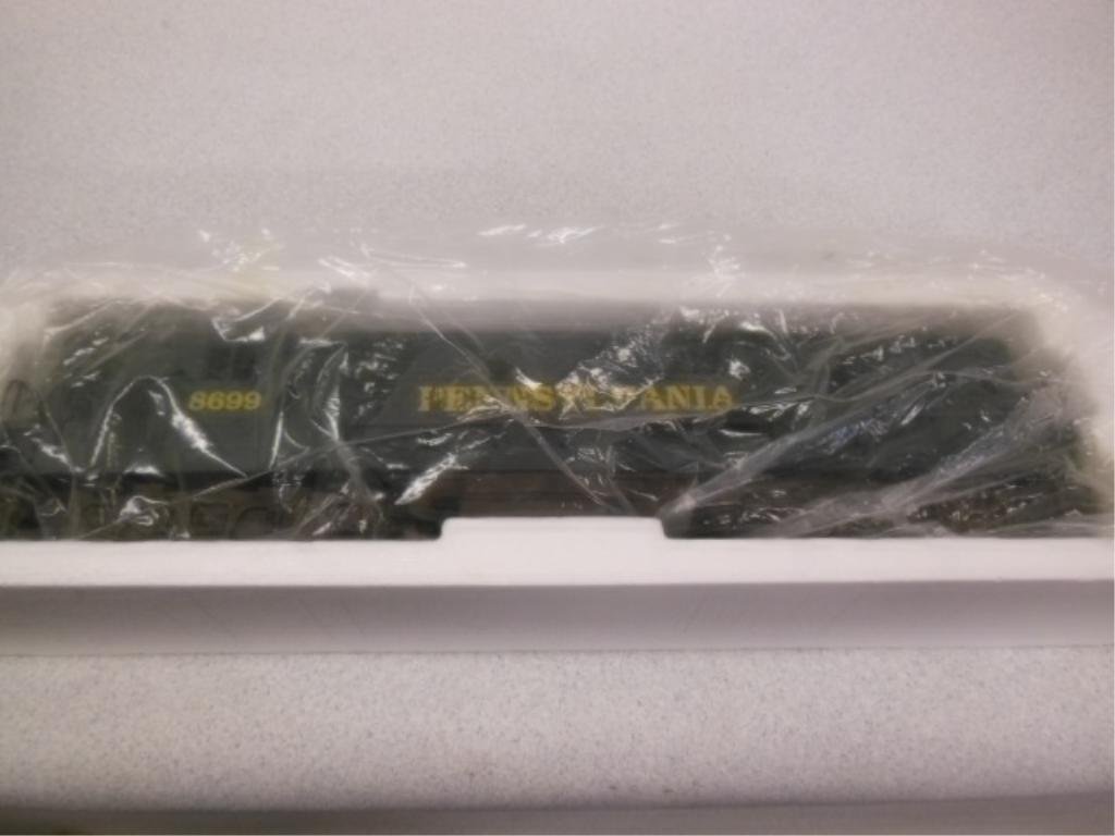 Lionel O gauge PRR diesel locomotive (sealed box) (1 of 3)