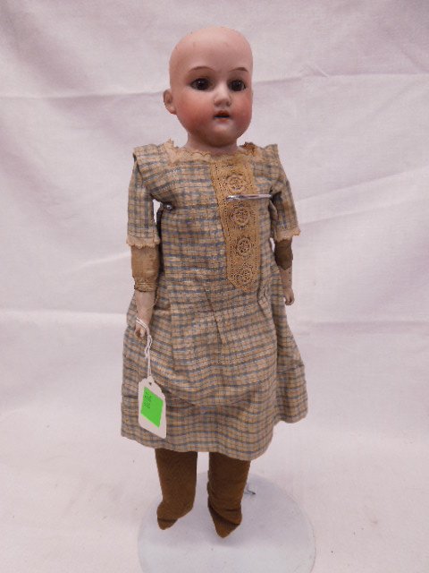 Vintage A M Bisque head doll (1 of 7)
