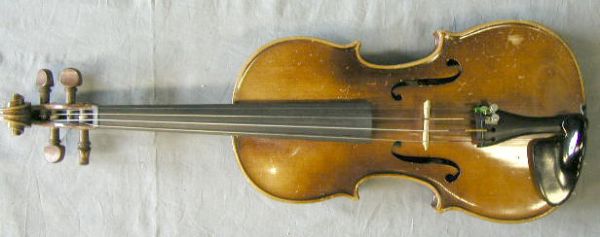 3/4 size violin, labeled E.R. Pfretzschner