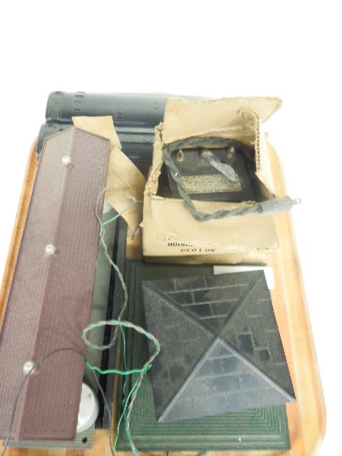 Assorted Lionel Trains and Accessories (1 of 6)