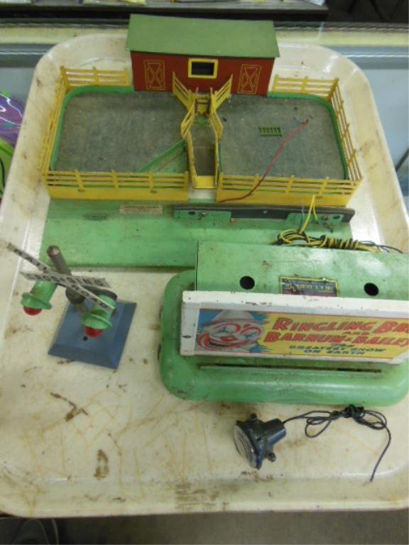 3 Vintage American Flyer Train Accessories (1 of 7)