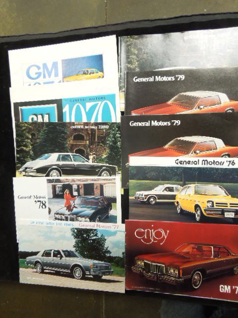 10 General Motors Car Brochures 70s-1980 (1 of 3)