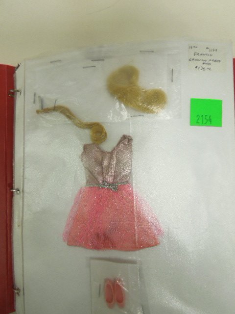 13 Vintage Francie Outfits: Including: #1129, 1170, 1212, 1237, 1265, 1255, 1293, 1512, 1762, 3369 and 1245 (hat). CONDITION: Minor wear from age and use, some outfits may have staples through them, some outfits may not be compl