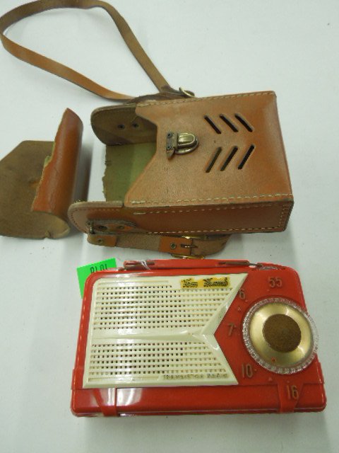 Vintage Tom Thumb AM Transistor Radio (1 of 5)