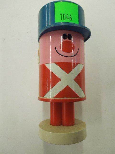 General Electric Marching Figure Radio (1 of 4)