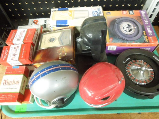 Large Tray Lot of Novelty Transistor Radios (1 of 7)