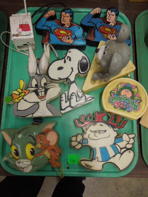 Tray Lot of Assorted Transistor Radios (1 of 6)