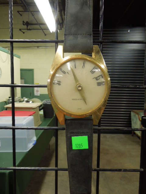 Wall Hanging Watch Form AM Radio (1 of 5)