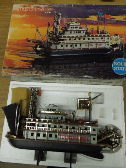 Mark Twain Riverboat Solid State AM Radio (1 of 7)