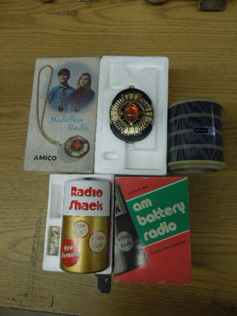 Vintage Transistor Radios (1 of 8)