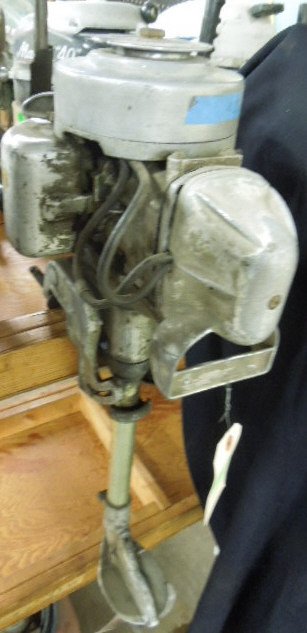 Vintage Johnson Tiller Outboard Boat Engine (1 of 6)