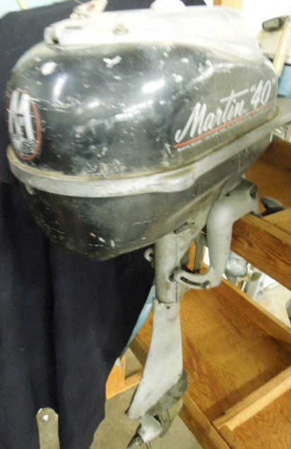 Vintage Martin "40" Tiller Outboard Boat Engine (1 of 9)