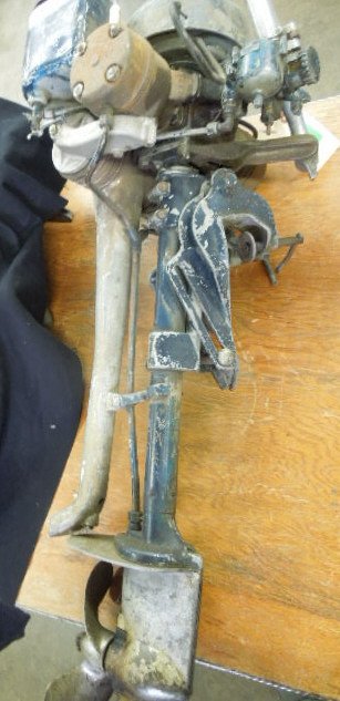 Vintage Neptune Tiller Outboard Boat Engine (1 of 5)