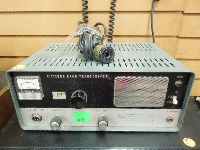 Lafayette CB Transceiver (1 of 4)