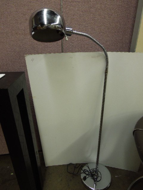 MCM Gooseneck Floor Lamp (1 of 3)