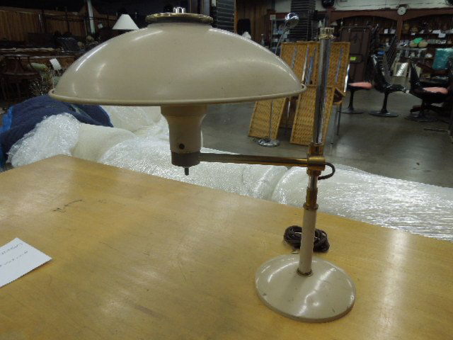 1960s Saucer Form Shade Lamp (1 of 3)