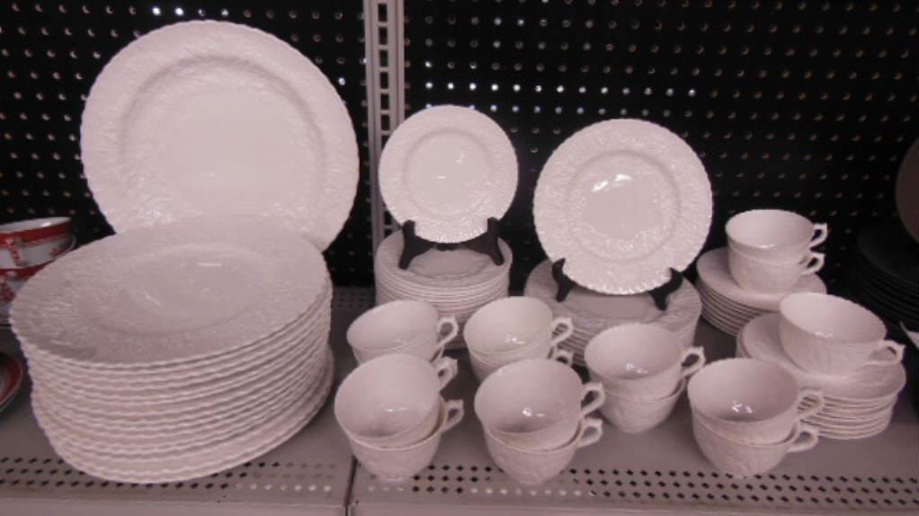 Spode Savoy White Pattern China Service: Modern era Spode bone china Savoy white (no trim) pattern, 71 piece china service includes: (16) 10 1/2" (length) dinner plates, (16) 6" 9length) bread and butter plates, (16) saucers, (15) cups and (