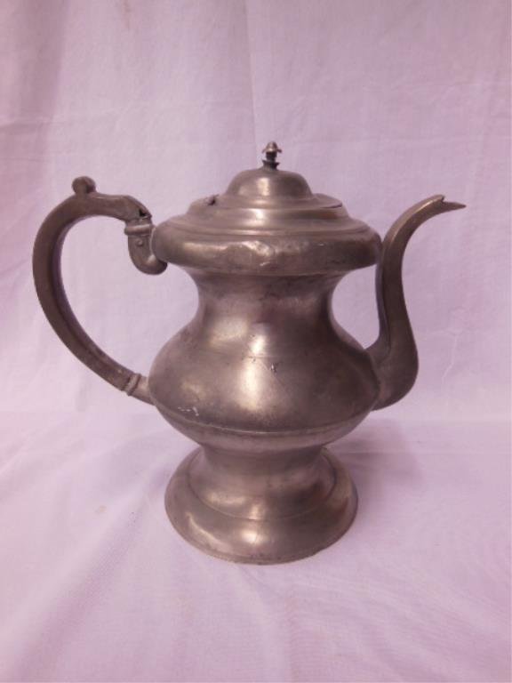 Lorenzo Williams Pewter Teapot (1 of 3)