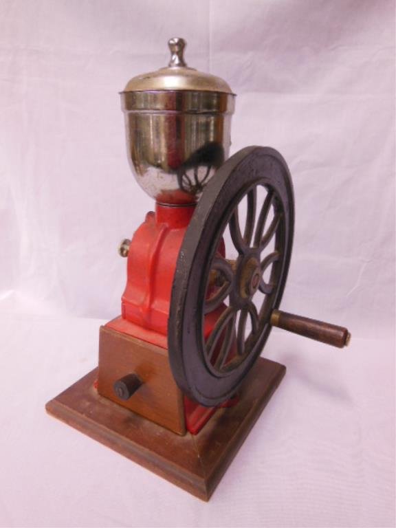 Elma Cast Iron Coffee Grinder (1 of 4)