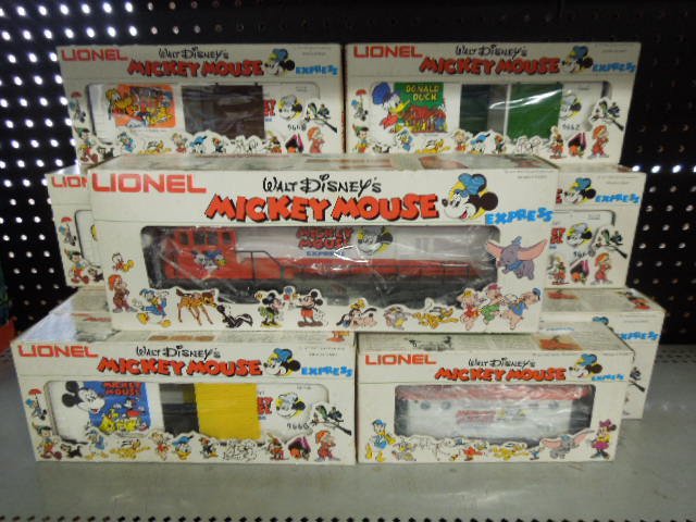 15 PC Lionel Mickey Mouse Express (1 of 5)