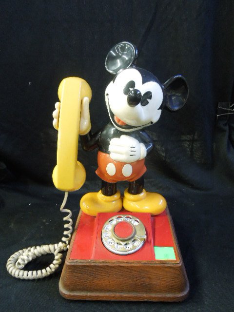 Vintage Mickey Mouse Rotary Phone (1 of 5)