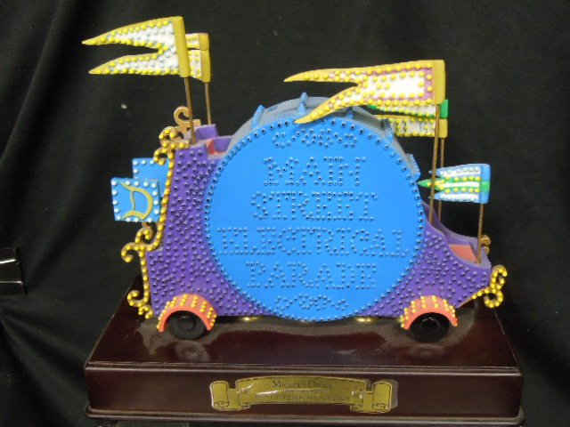 WD Classic Collection Mickey's Drum (1 of 5)