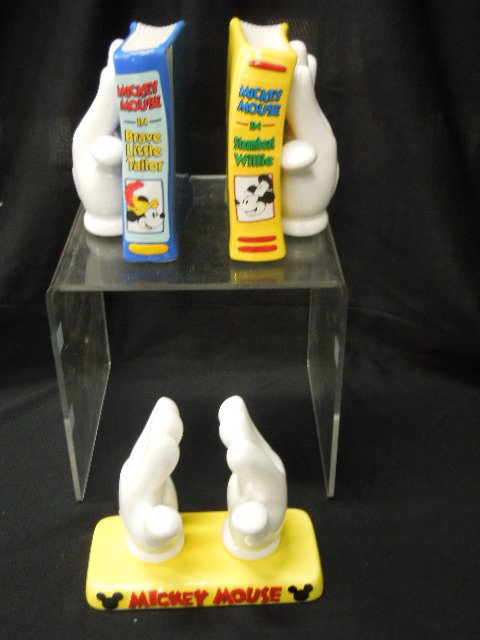 Enesco MM White Glove Bookends & Napkin Holder (1 of 1)