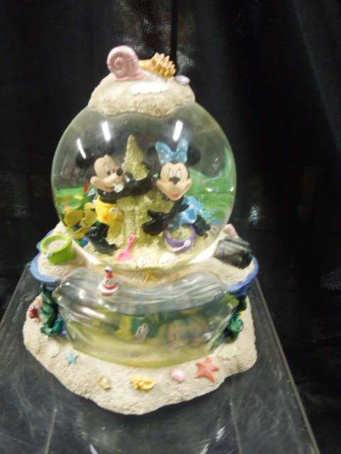 Disney Musical M & M at the Beach Snowglobe (1 of 3)