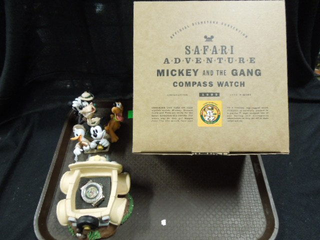 SA Mickey & The Gang Compass Watch (1 of 5)