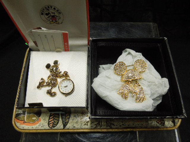 2 Napier Disney Mickey Mouse Pins (1 of 3)