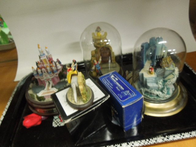 5 Disney Resin Figures (1 of 5)