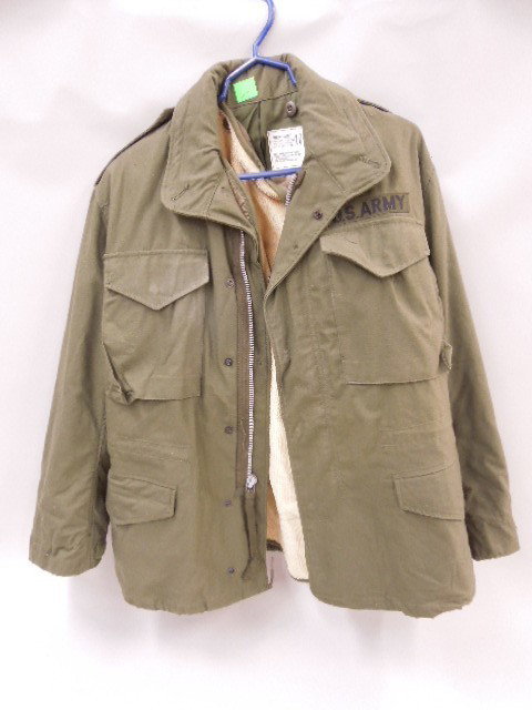 US Army Field Coat w/Liner & Hood: U. S. Army field coat with liner and hood, size short small. Chest from 33-37 inches, height up to 67 inches. CONDITION: Good, minor wear.