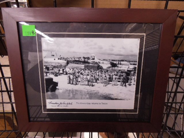 Franklin Mint "Enola Gay Returns to Tinian" Photo: Franklin Mint "Enola Gay Returns to Tinian" signed photo. Signed by Theodore Van Kirk. CONDITION: Good, no certificate.