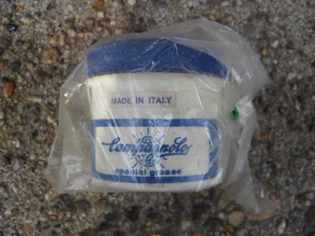 Small Campagnolo Special Grease tub, new old stock: Small size Campagnolo Special Grease tub in new old stock condition, unused. Made In Italy in the 1970’s - 80’s.