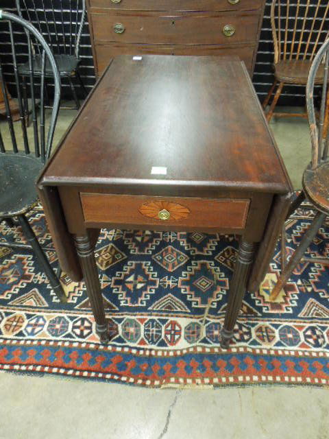 Sheraton Mahogany Breakfast Table (1 of 4)