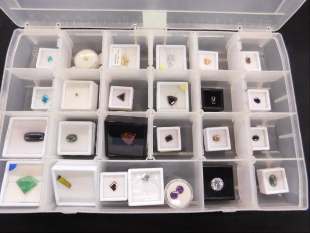 Tray of Many Gems.: Tray includes aprx. 25+ various gems of larger cuts including steps, fancy, cabochon and more. Gems include synthetics, beryls, spodumene, zircon, etc.