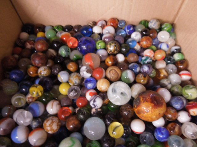 Large Lot Marbles (1 of 3)