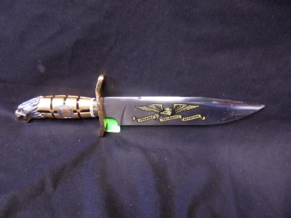 Franklin Mint Vietnam Vets Knife (1 of 5)