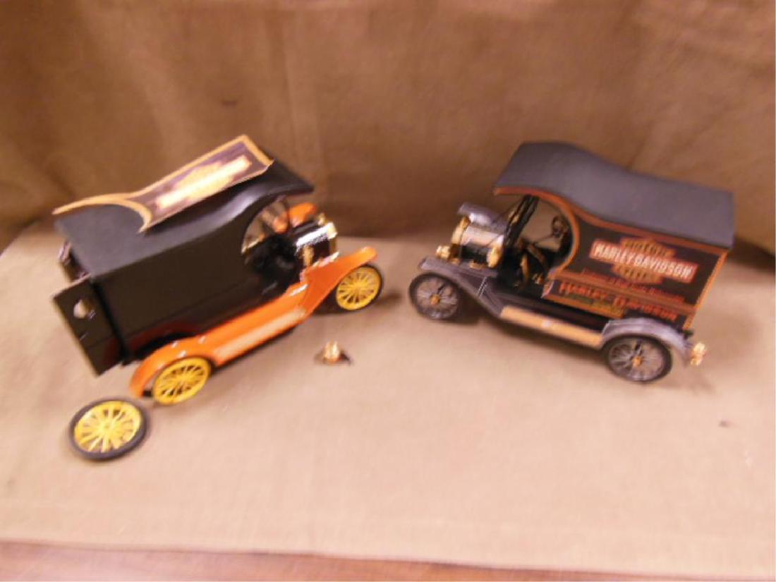 2 F.M. Diecast Harley Davidson delivery trucks (1 of 7)