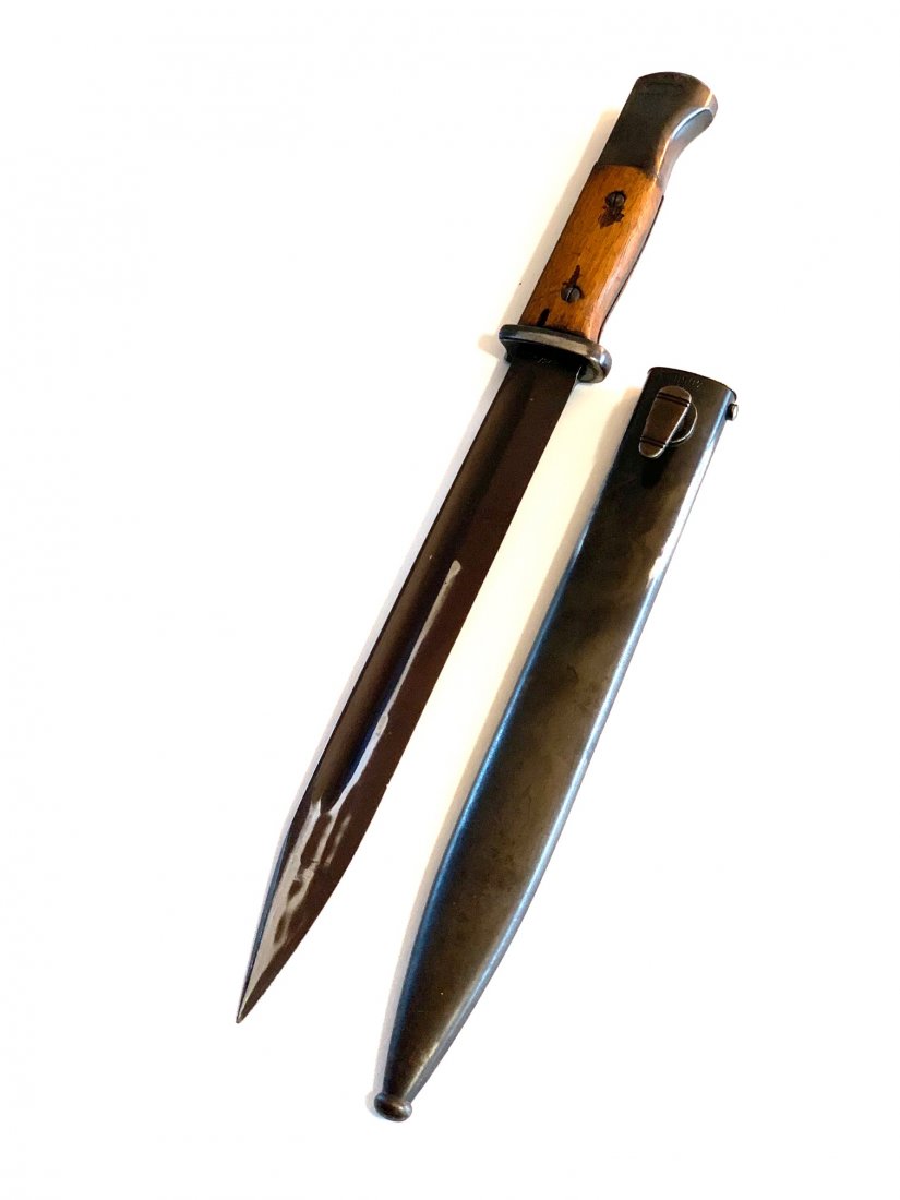 WWII GERMAN K98 BAYONET, S/245 MATCHING NUMBERS WITH: WWII German K98 S/245 Bayonet with matching serial numbers Scabbard. Overall length approximately 15 1/", blade approximately 10" , Serial numbers 8597b, markers mark. Nice one